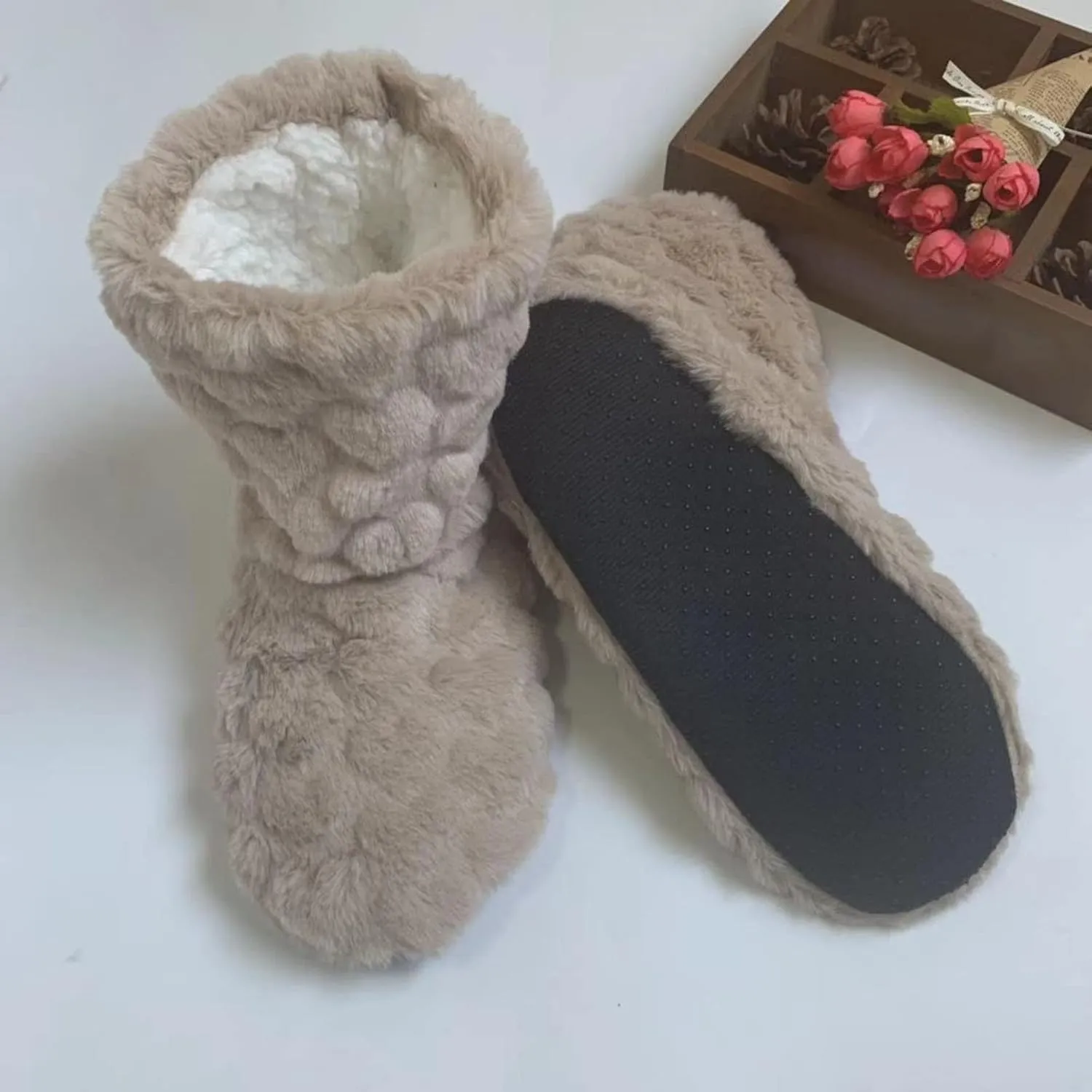Bedroom Slippers for Women with Knee Pain Men's Winter Indoor Slippers House Slippers with Arch Support Fluffy Slippers Animal Christmas Blanket Gifts for Him 2023
