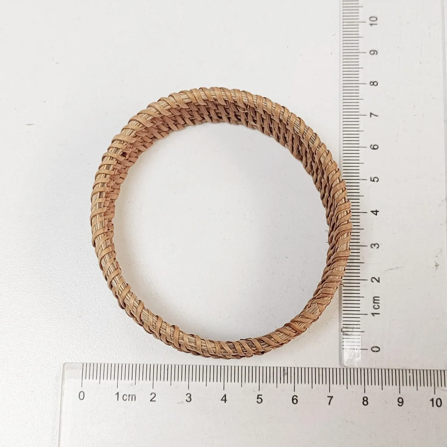Dainty Rattan Geometric Bracelets Handmade Woven Lightweight Straw Wicker Braid Ethnic Round Statement Chunky Bangle for Women Jewelry