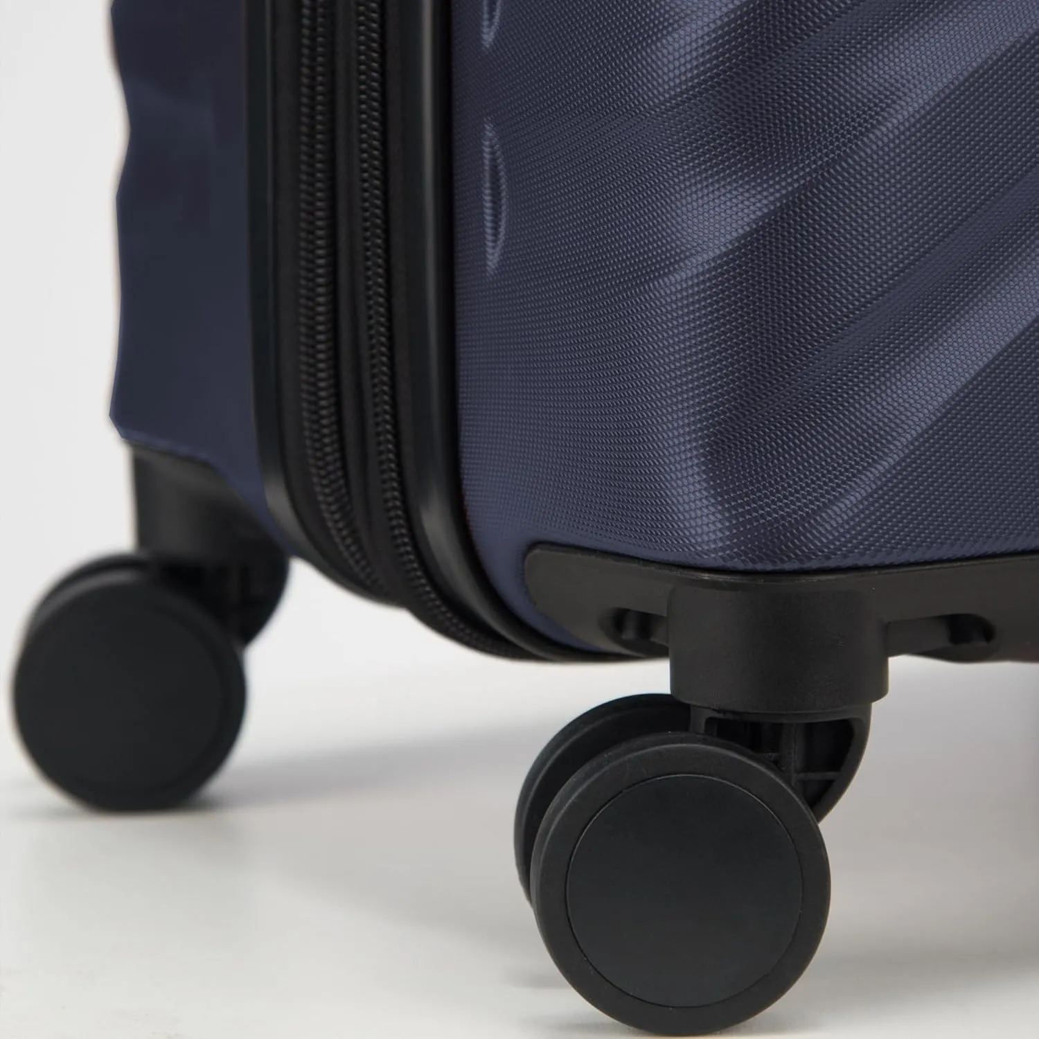 DELSEY PARIS Alexis Durable Hardside Luggage Set, Expandable & Lightweight 4-Wheel Spinners, Easy Grip handles for Smooth Journeys, TSA-Lock Incorporated, Men and Women, Navy, 2-Piece Set (21"/29")