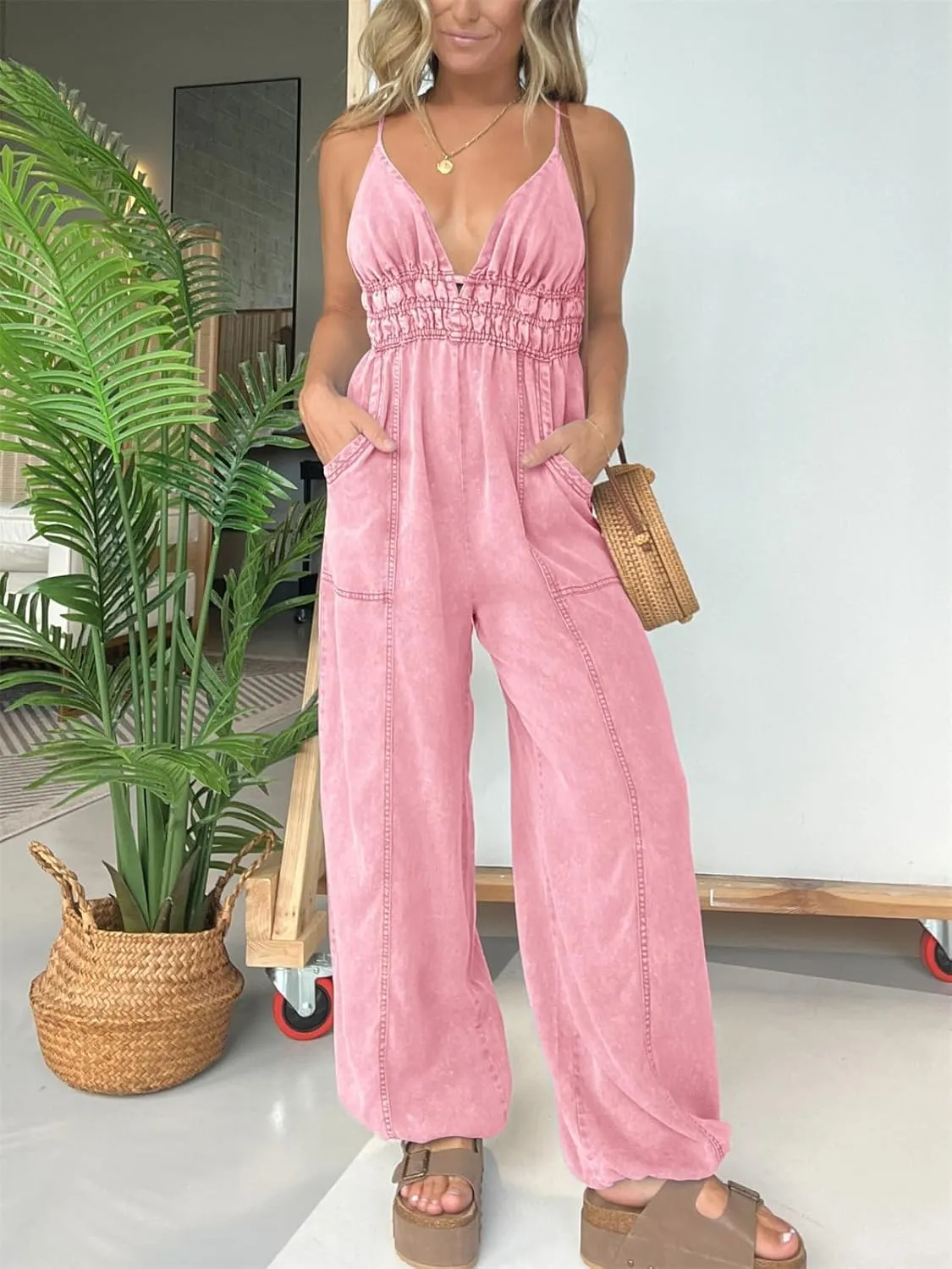 Denim Lightweight V-Neck Jumpsuit 2024 New Casual Spaghetti Jumpsuit with Pockets Rompers for Women
