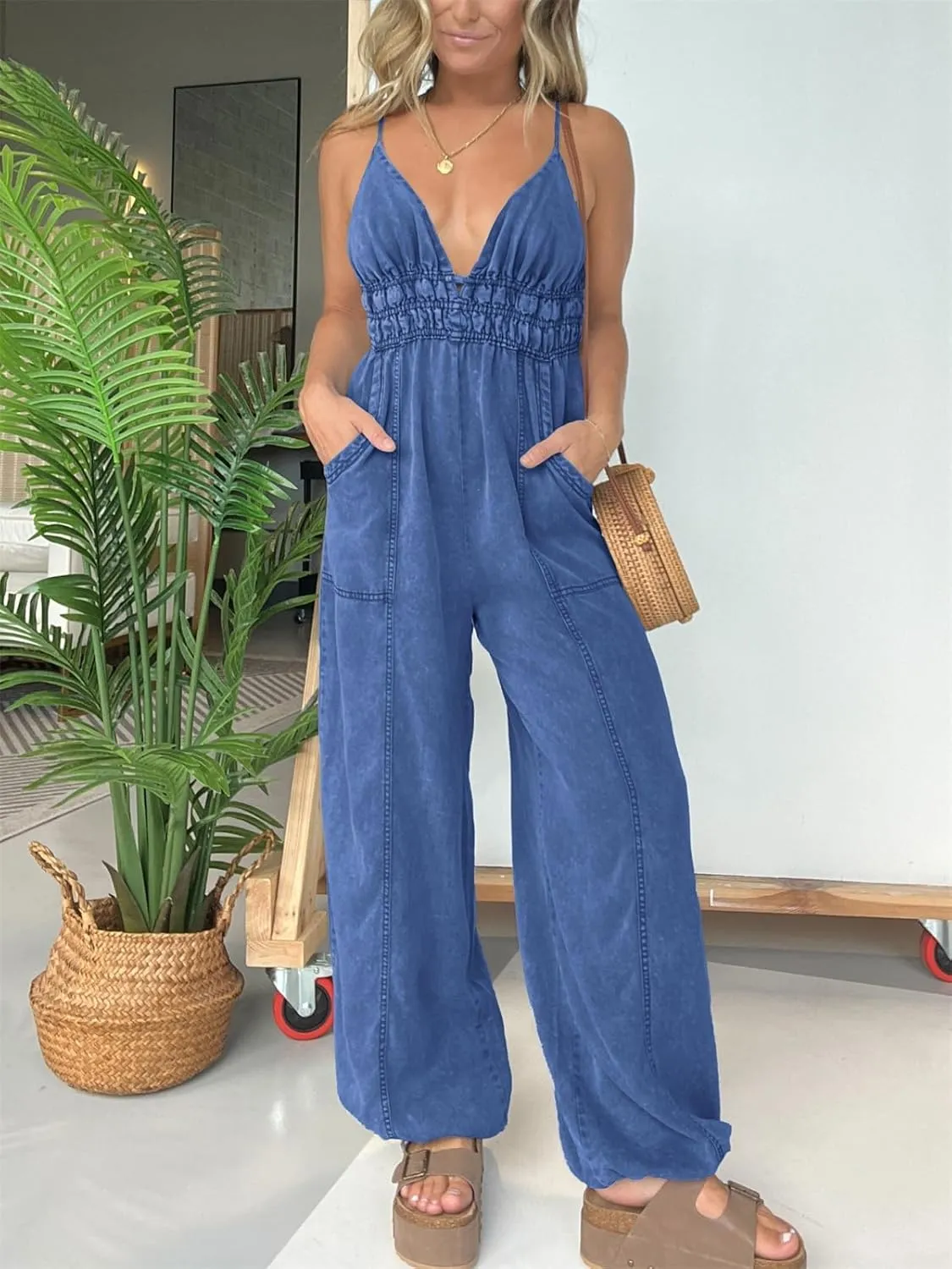 Denim Lightweight V-Neck Jumpsuit 2024 New Casual Spaghetti Jumpsuit with Pockets Rompers for Women