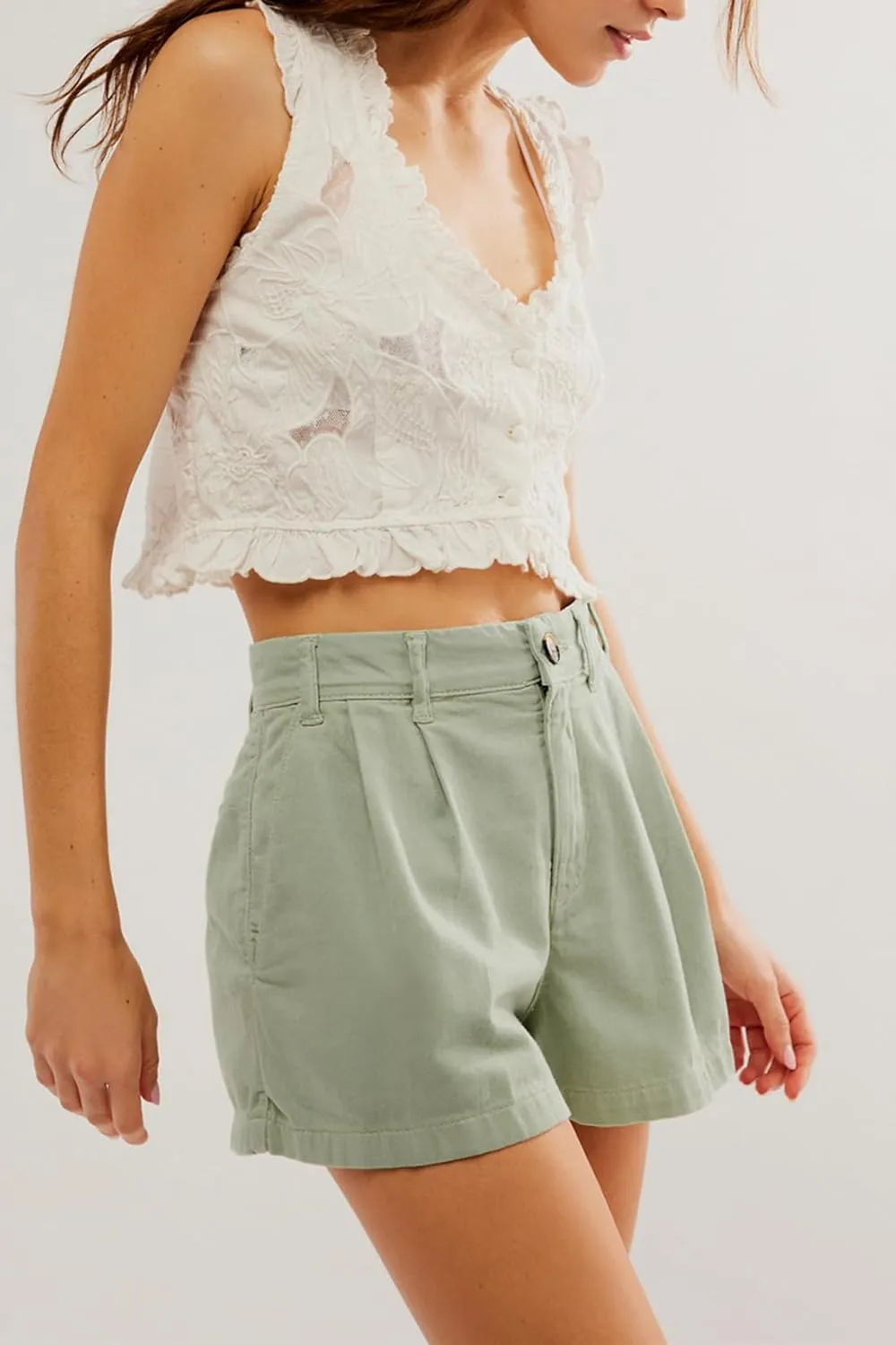 Lesore Womens Relaxed Fit Elastic Waist Casual Summer High Rise Shorts Pockets Chino Shorts Pants Trousers