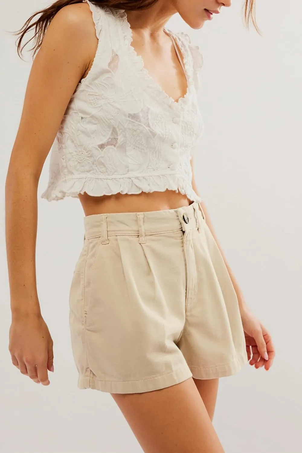 Lesore Womens Relaxed Fit Elastic Waist Casual Summer High Rise Shorts Pockets Chino Shorts Pants Trousers