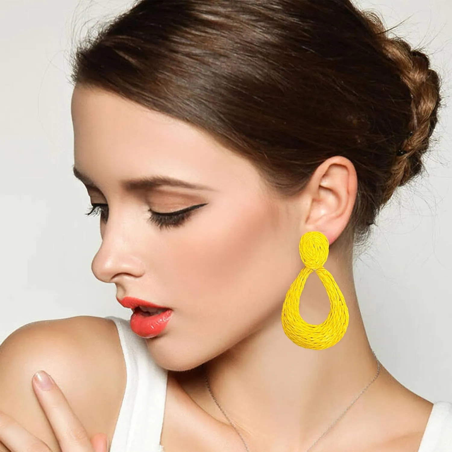 Teardrop Handmade Statement Raffia Earrings Cute Boho Rattan Dangle Earrings Lightweight Straw Wrap Summer Drop Dangling Earrings for Women