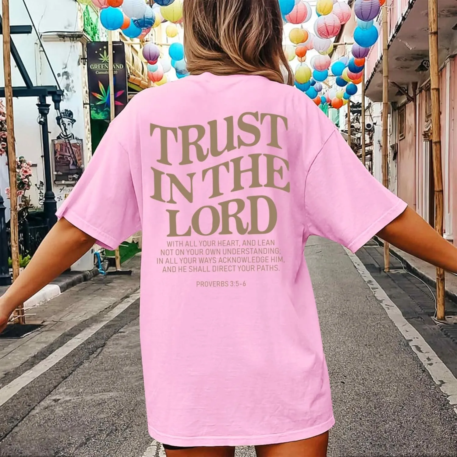 Tuislay Christian Shirts for Women Trust in The Lord Oversized Tshirts Jesus Graphic Tees Faith Religious Bible Verse Tops