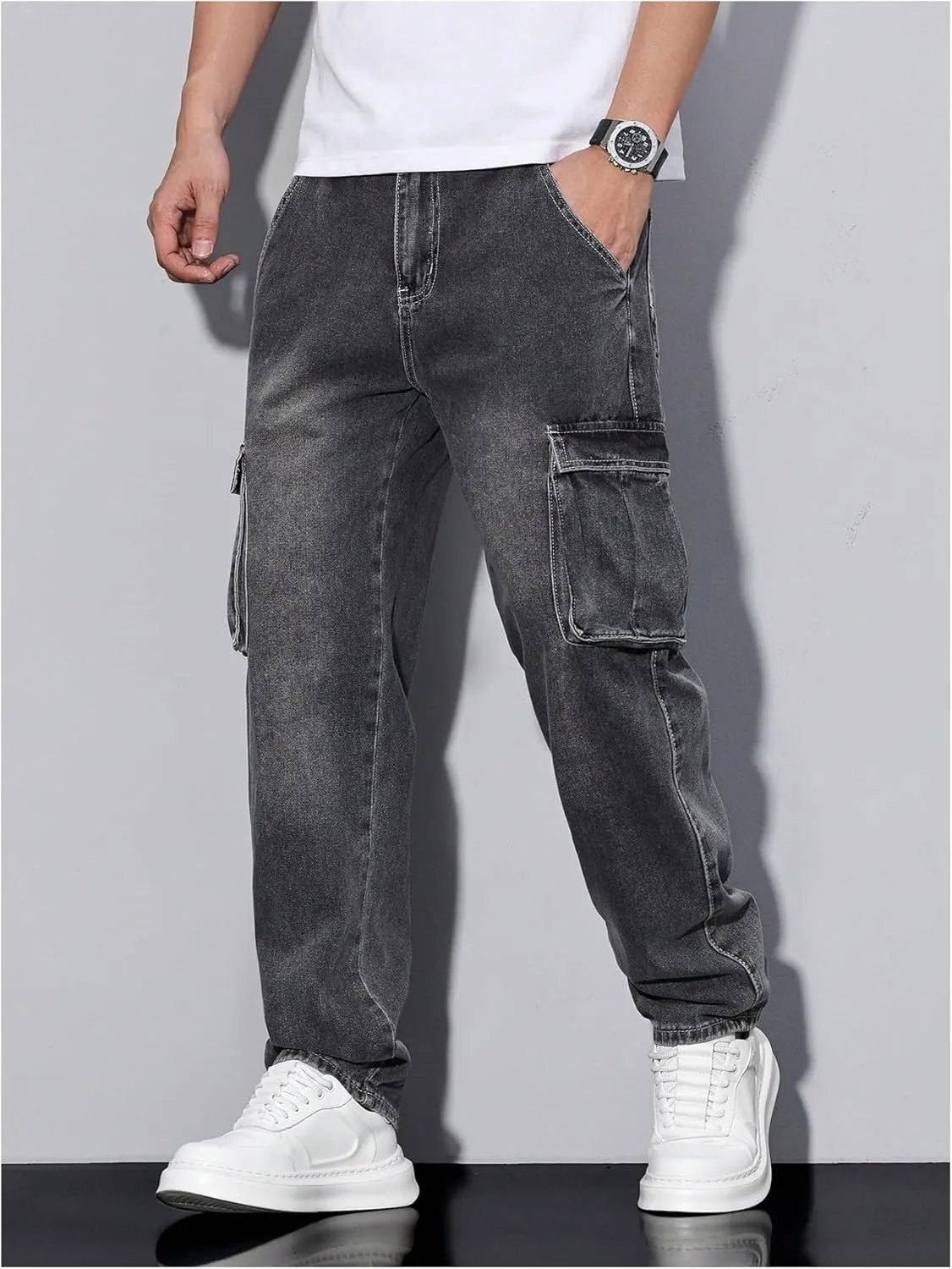 Verdusa Men's Cargo Jeans Relaxed Outfits Straight Leg Denim Pants Vintage Jeans with Pockets