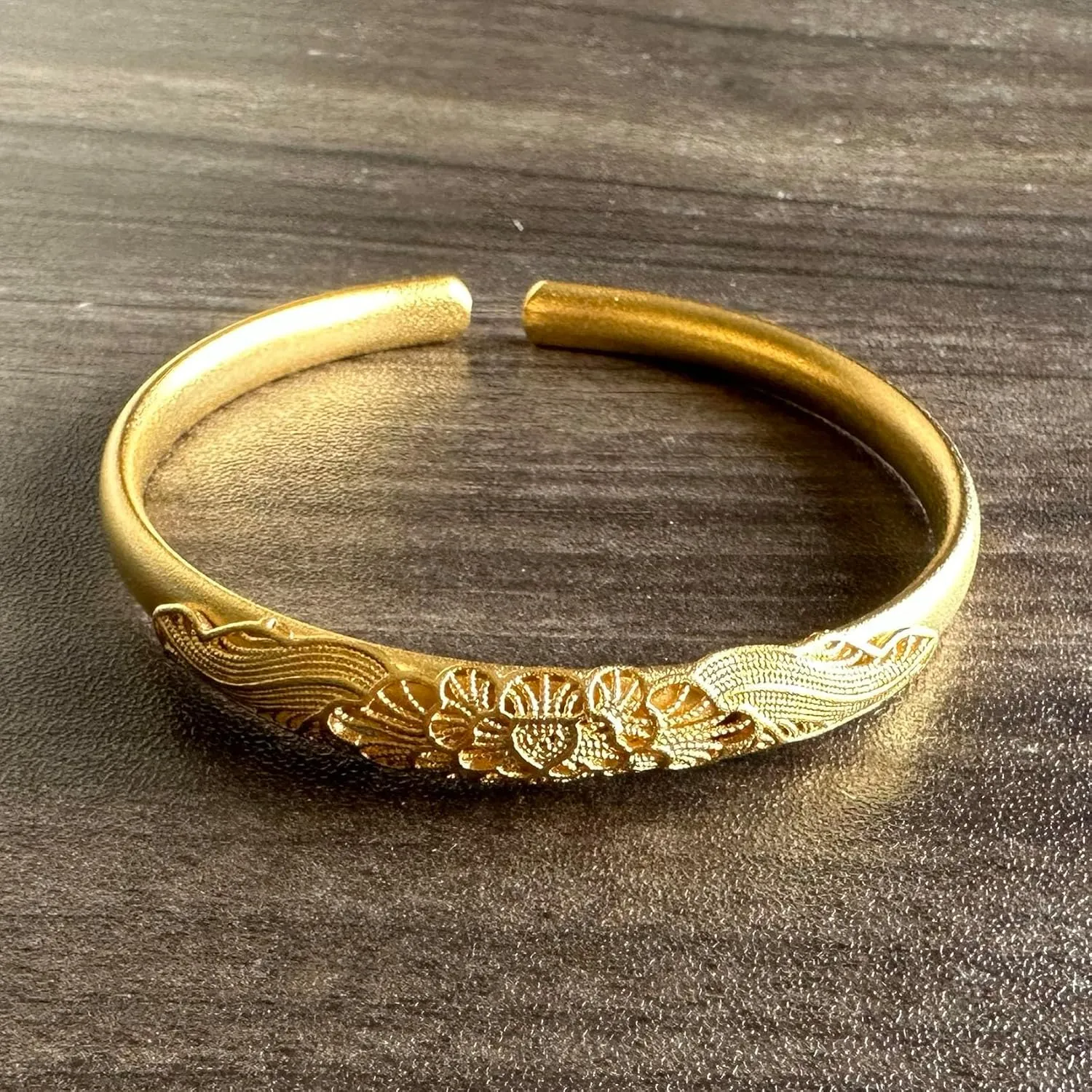 Womens Animal Peacock Bracelet Flower Pattern Arm Bracelet Dragon Phoenix Bracelet 18K Gold Plated Open Cuff Bracelet