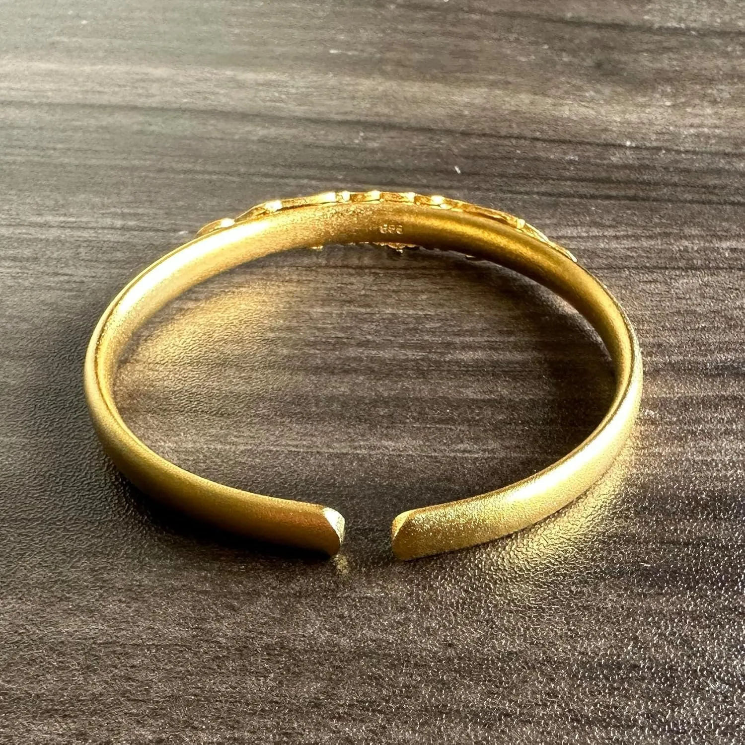 Womens Animal Peacock Bracelet Flower Pattern Arm Bracelet Dragon Phoenix Bracelet 18K Gold Plated Open Cuff Bracelet