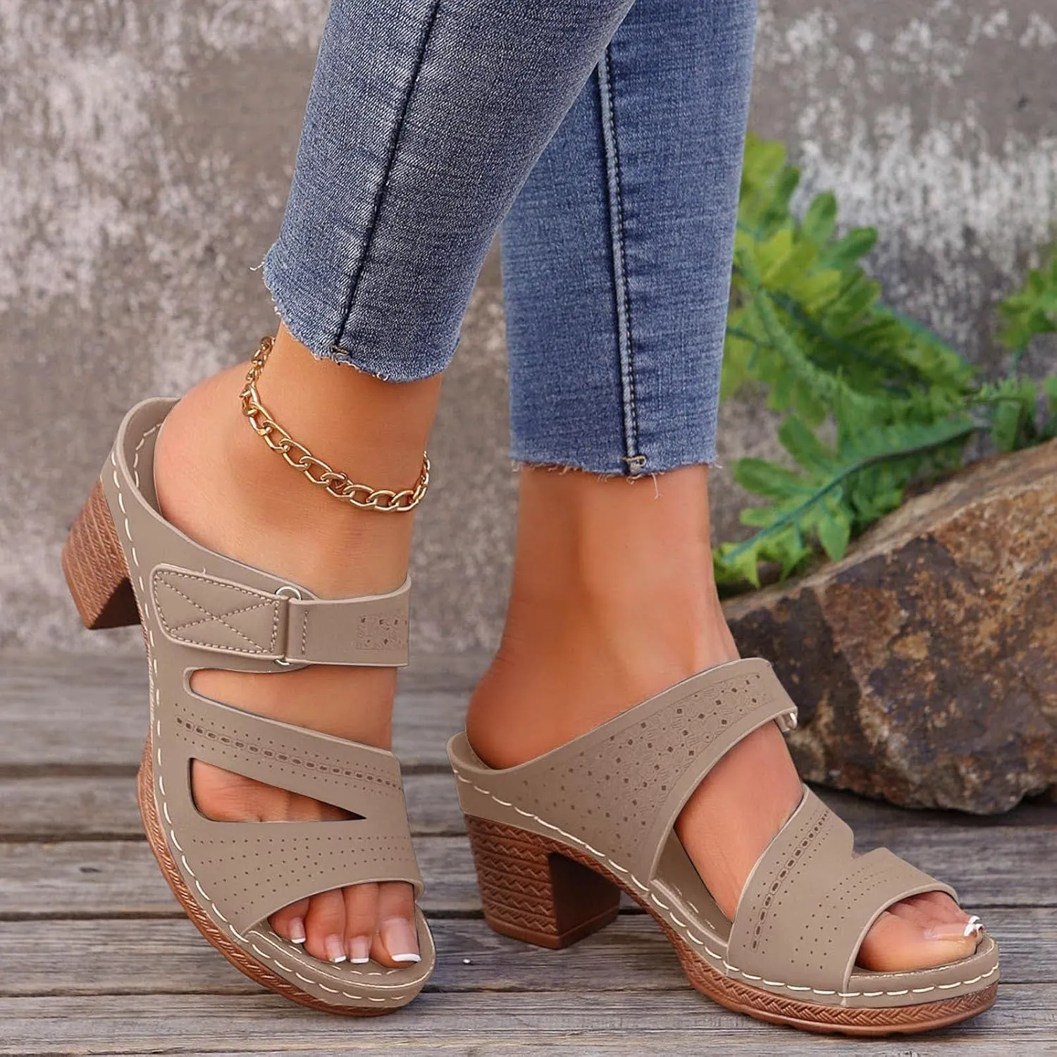 Womens Open Toe Sandals Summer Casual Non Slip Slippers Orthopedic Chunky Low Heels Open Toe Casual Summer Dressy Walking Beach Slippers Hollow Out Shoes
